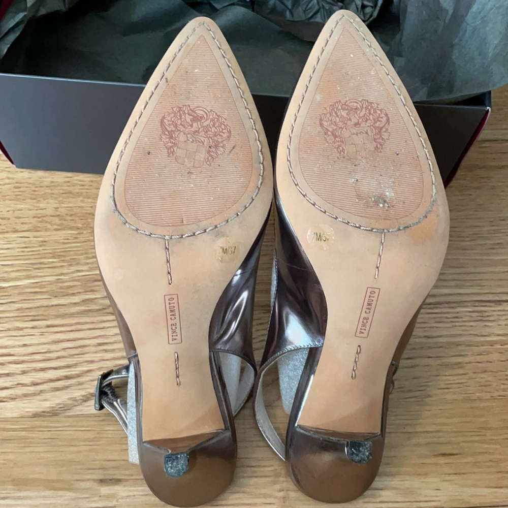 Vince Camuto heels - Picture 7 of 8